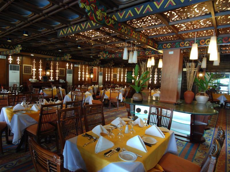 אנגלס Oasis Hotel מראה חיצוני תמונה