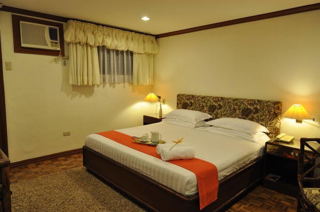 אנגלס Oasis Hotel מראה חיצוני תמונה