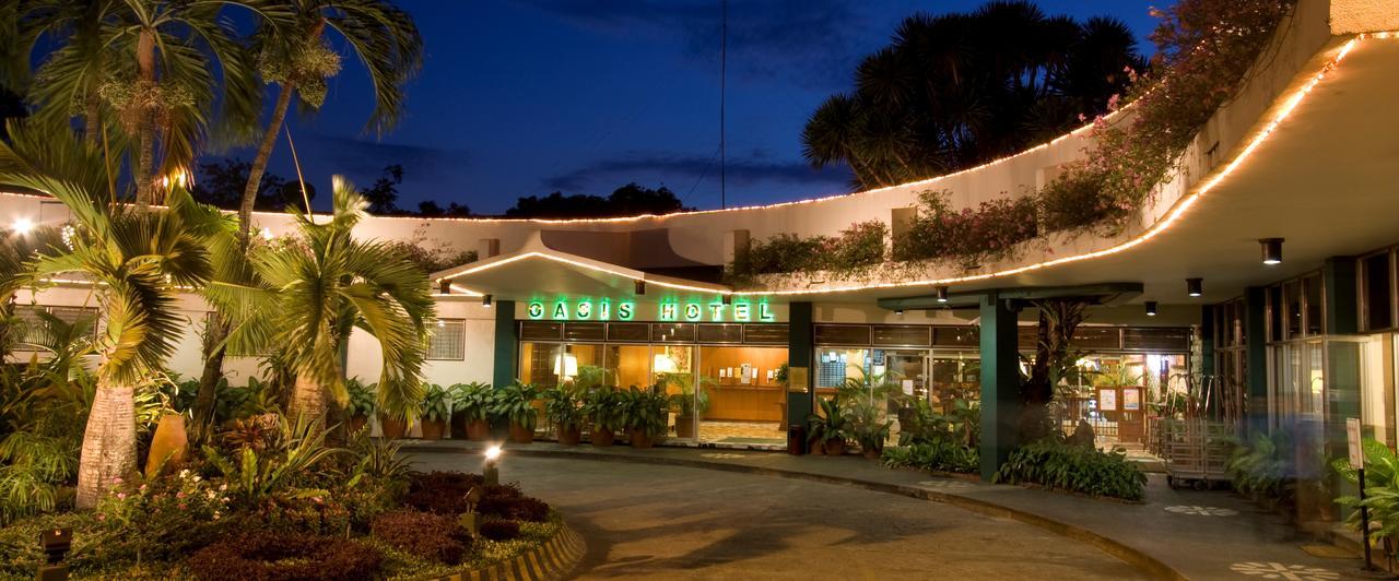 אנגלס Oasis Hotel מראה חיצוני תמונה